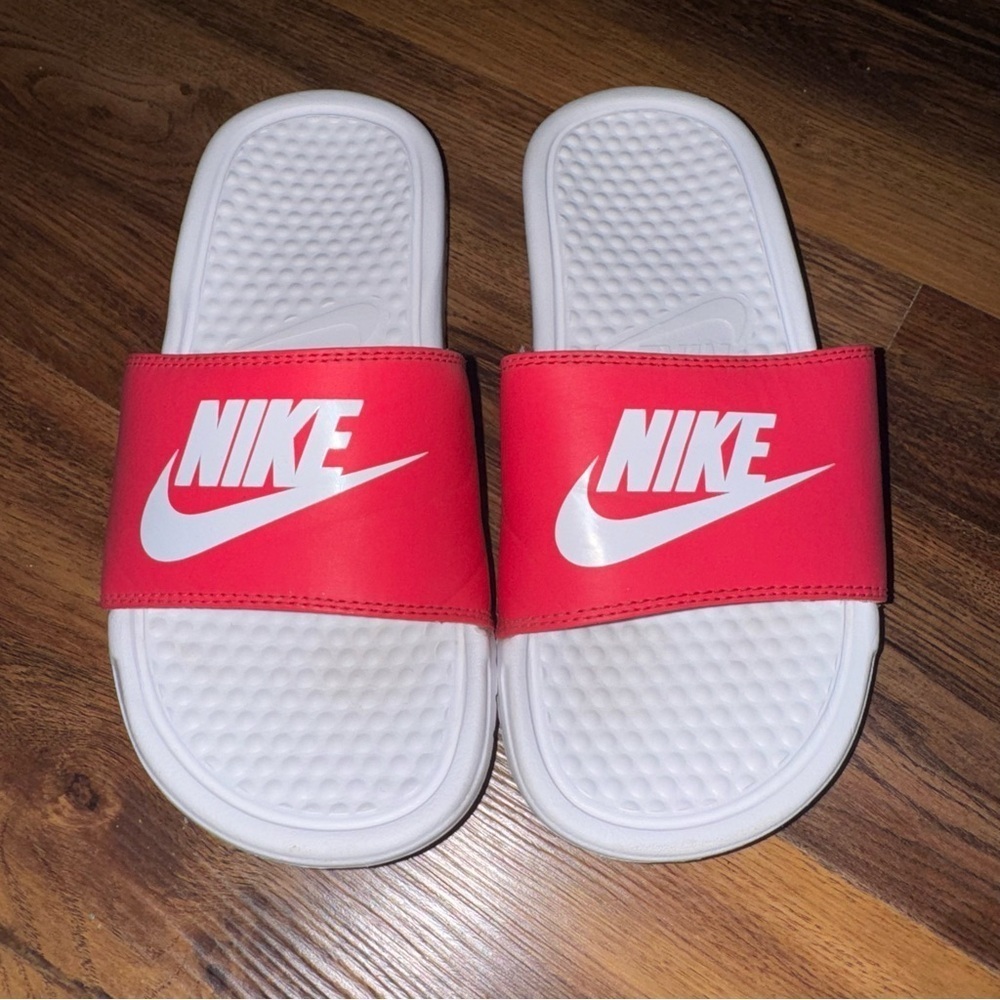 White And Pink Unisex Kids Nike Slides Size 3Y Slip On UK Size 2.5 EUR Size 35
